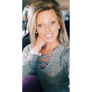 -A little bit about me 🌾🌷